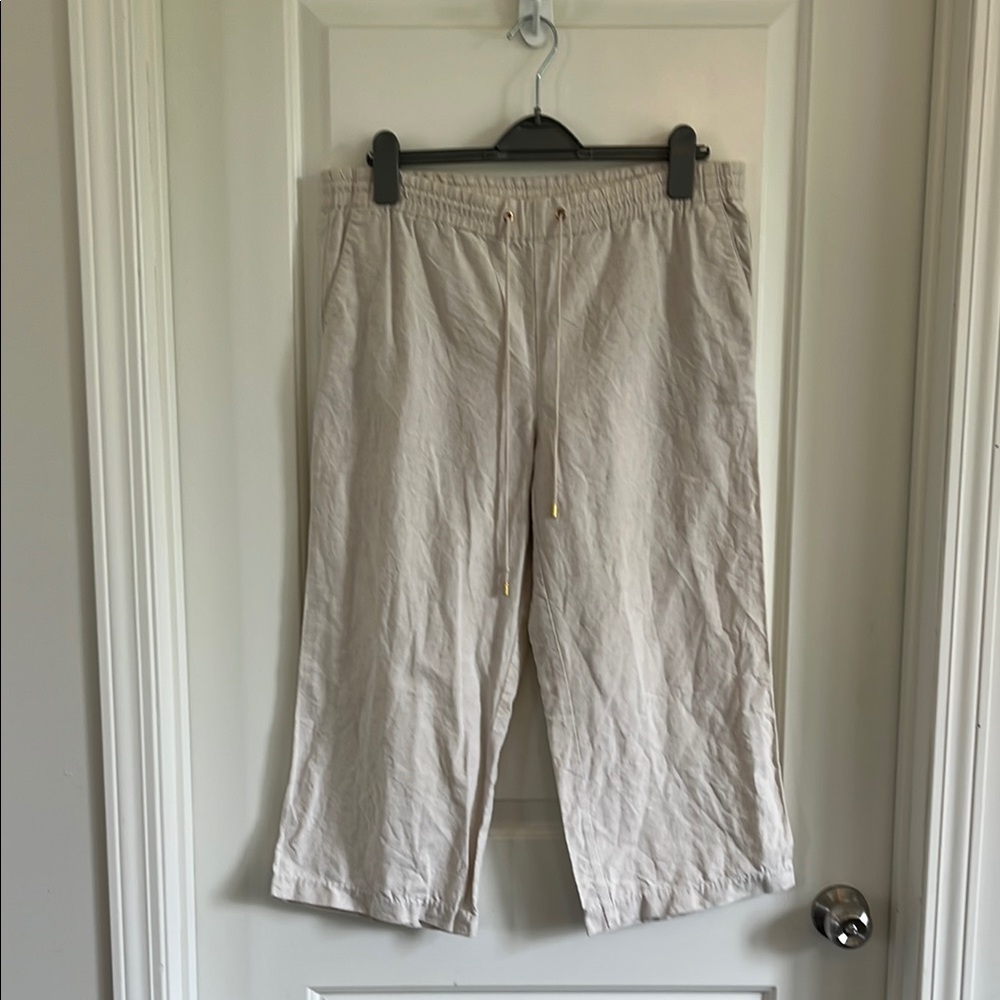 Liz Claiborne linen blend capris size medium